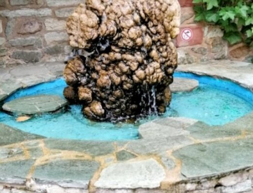 Felsenkellerbrunnen
