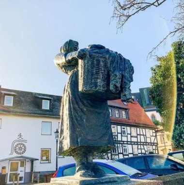 „Wäschfraa“-Brunnen